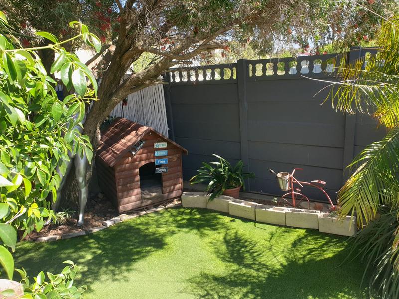 2 Bedroom Property for Sale in Gordons Bay Western Cape